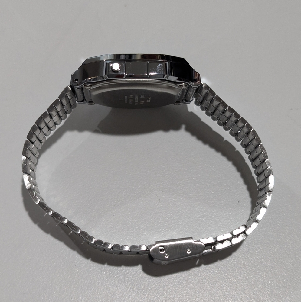 Casio stainless steel wristwatch NEW - Picture 6 of 6